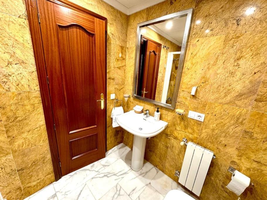Apartamento En Pleno Centro Con Aparcamiento Opcional Cordoba Ngoại thất bức ảnh